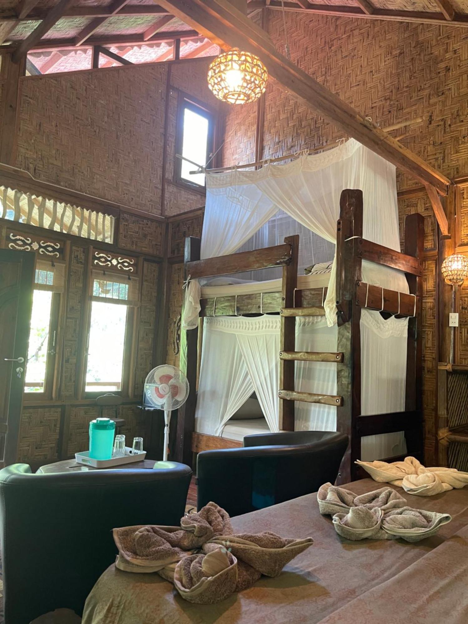 Kupu Kupu Garden Guest House & Cafe Bukit Lawang Ngoại thất bức ảnh