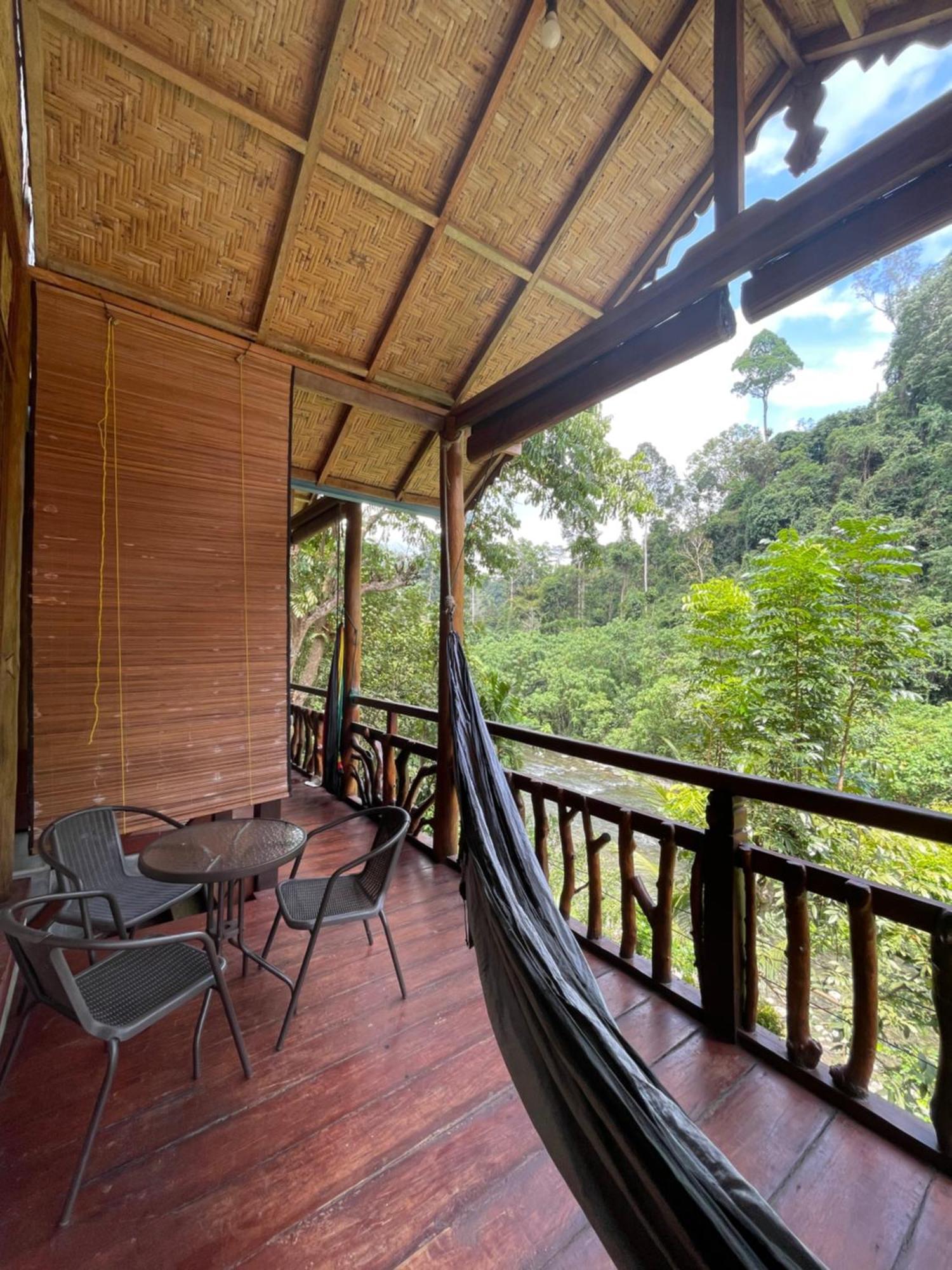 Kupu Kupu Garden Guest House & Cafe Bukit Lawang Ngoại thất bức ảnh