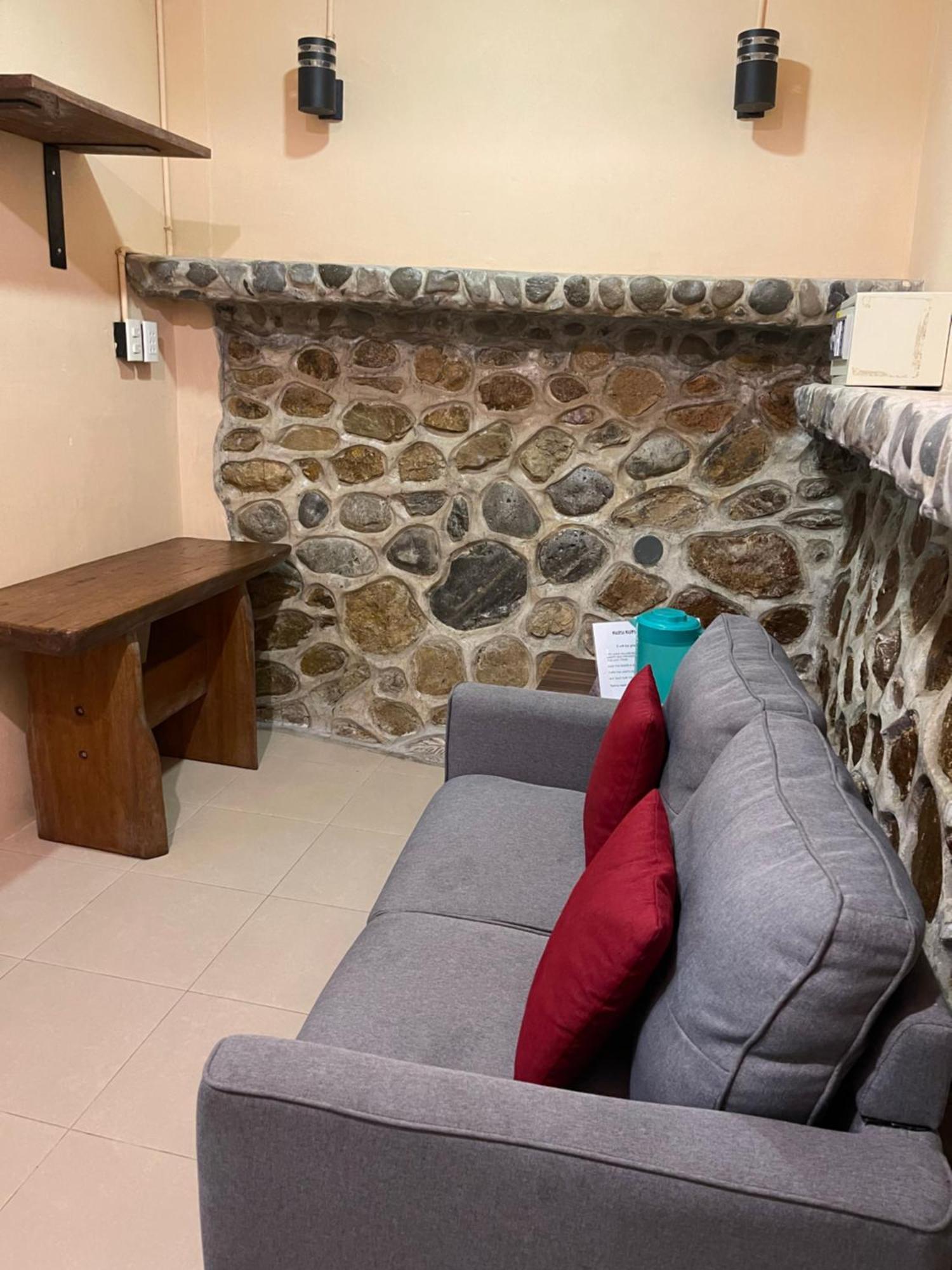 Kupu Kupu Garden Guest House & Cafe Bukit Lawang Ngoại thất bức ảnh