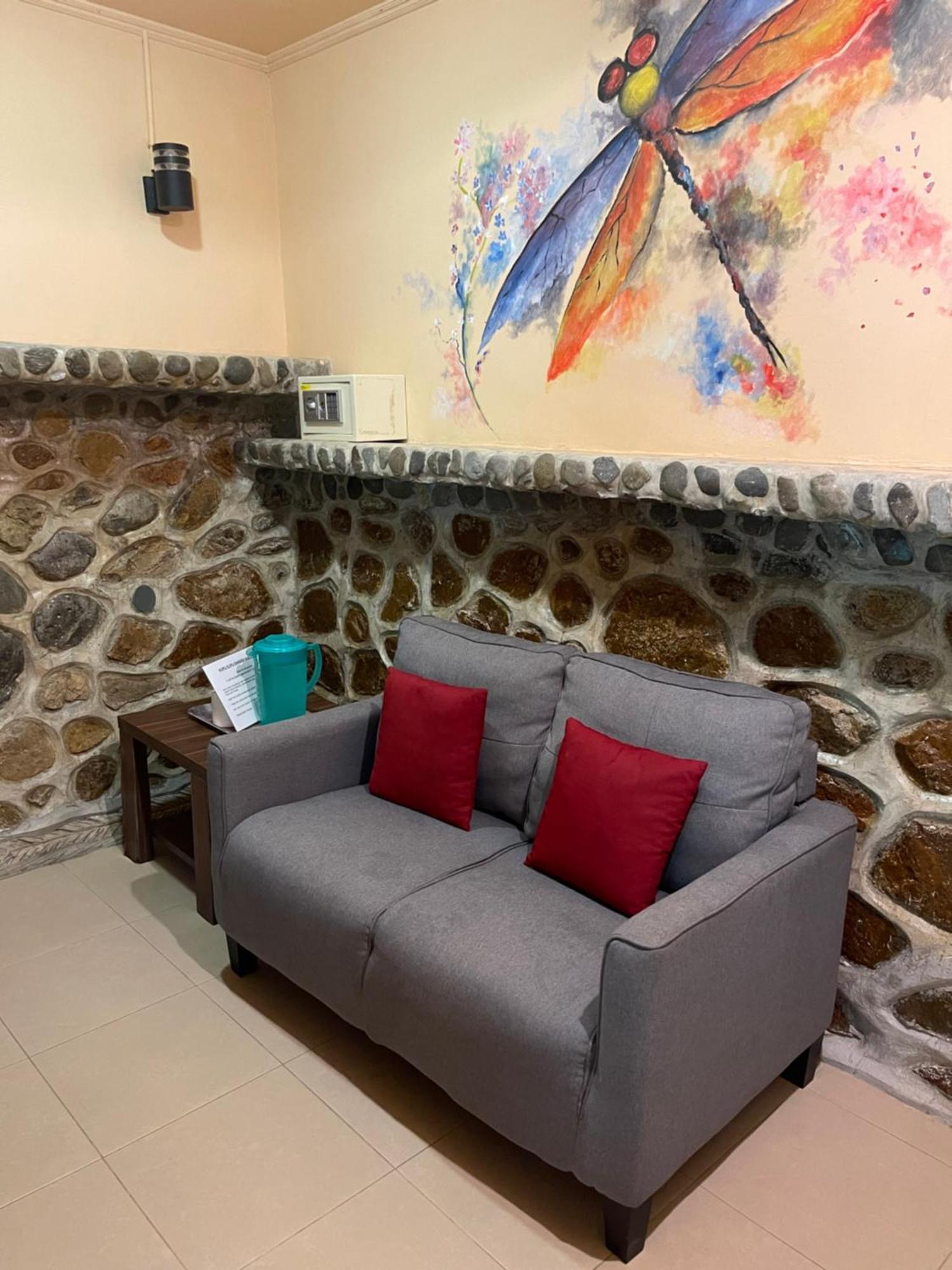 Kupu Kupu Garden Guest House & Cafe Bukit Lawang Ngoại thất bức ảnh