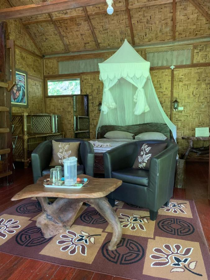 Kupu Kupu Garden Guest House & Cafe Bukit Lawang Ngoại thất bức ảnh